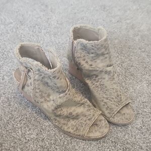 Women's Tan Peep-Toe Ankle Boots